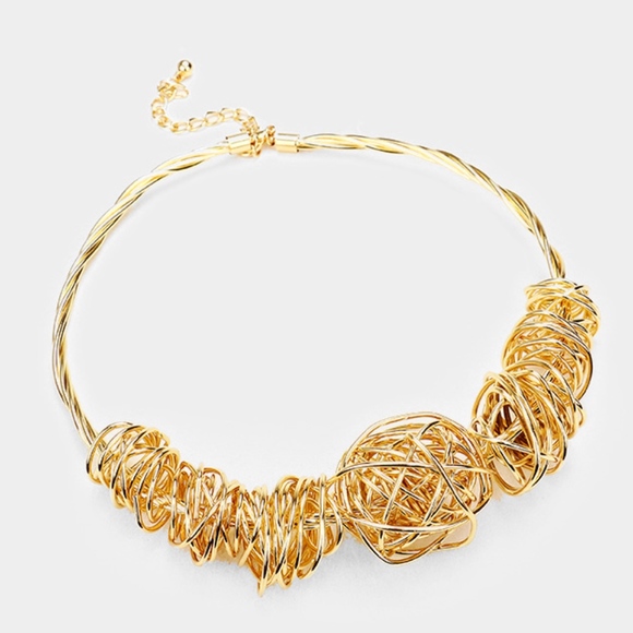 WIRE WRAPPED METAL STATEMENT NECKLACE - Picture 2 of 2